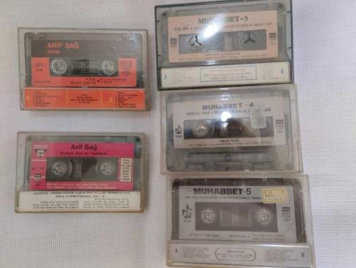 ARİF SAĞ KASET 5 ADET HEPSİ ORJİNAL MUHABBET 4 ÜN KARTONETİ YOK İLK KASETİ DE BU LOTDA+ÜCRETSİZ KARGO