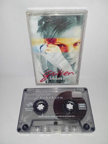 Kaset Gülşen erkeksen albümü. Orijinal. Kartonet bir yerinde bantlı, eksiği yok. Kaset sorunsuz çalışıyor