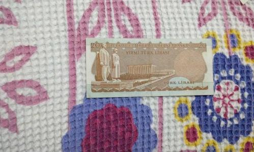 6 emisyon 1 tertip 20 Türk lirası az çıkar