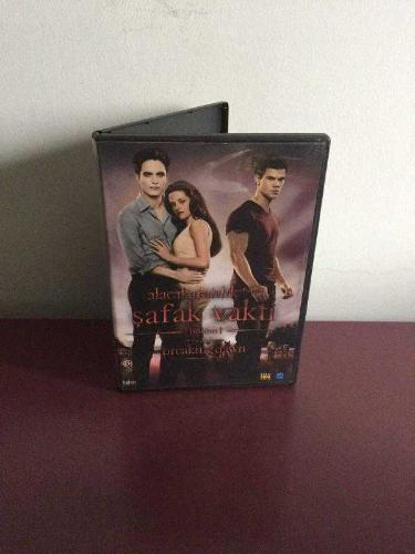 LOT.19 » Dvd Film Alacakaranlık Şafak Vakti Bölüm 1 Orijinal - Çiziksiz  Türkçe Dublaj