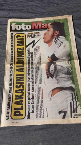 FOTOMAÇ -FUTBOL GAZETESİ -TURKISH NEWSPAPER - DOĞUM GÜNÜ HEDİYESİ  - TAM TAKIM EKSİKSİZ GAZETE -  10 NİSAN -2013  -GALATASARAYIMIZ REAL MADRİD'İ EZDİ GEÇTİ ARENA'NIN ÇİMLERİNE GÖMDÜ - PLAKASINI ALDINIZ MI? - ISTE G.SARAY BU - HELAL ASLANIM - ÇİVİ GİBİ ÇAKTI - ARENA'DA ÜNLÜLER GEÇİDİ - SAĞIR ETTİLER - 3 NİSAN 2001'İN KOPYASI YAŞANDI - SÜLEYMAN ABAY'DAN ÇOK İYİ PERFORMANS - DORTMUND MUCİZESİ 3-2 - TÜRKİYE'NİN GURURU CANER'E TEPKİ GÖSTERENLER UTANDI - LAZIO NAKAVT - AĞZI DA LAF YAPACAK - BARONİ'YE DÜNÜŞ - KARAR BURAYA KADARMIS - AYAKINIZI DENK ALIN - EKSİKLER DAHA İYİ - RONALDO - MOURINHO - EBOUE - SABRİ - SNEIJDER - DROGBA - ARBELOA - FATİH TERİM - BALOTELLI - DESAILLY - KILIÇDAROĞLU - ABDULLAH AVCI - ADNAN ÖZTÜRK - HİKMET KARAMAN - SÜLEYMAN ABAY - EROL ERSOY - LEWANDOWSKI - ELISEU - MARCO REUS - FELIPE SANTANA - CANER - HINCAL ULUÇ - SALİH UÇAN - SEMA ÇETİN - HAKAN ŞÜKÜR - ÜMİT DAVALA - HASAN ŞAŞ - CEVAT GÜLER - AHMET ÇALIK - ZEKI UZUNDURUKAN - EMRE - AZİZ YILDIRIM - AYKUT KOCAMAN -