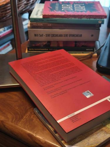 Susan Sontag : Entelektüel Bir İkon