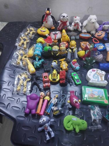 71 ADET OYUNCAK LOTU MCDONALDS BURGERKİNG COCACOLA VS VS KOLEKSİYONLUK PARÇALAR HALİYLE