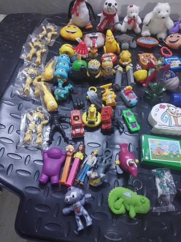 71 ADET OYUNCAK LOTU MCDONALDS BURGERKİNG COCACOLA VS VS KOLEKSİYONLUK PARÇALAR HALİYLE
