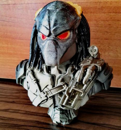 PREDATOR BÜSTÜ