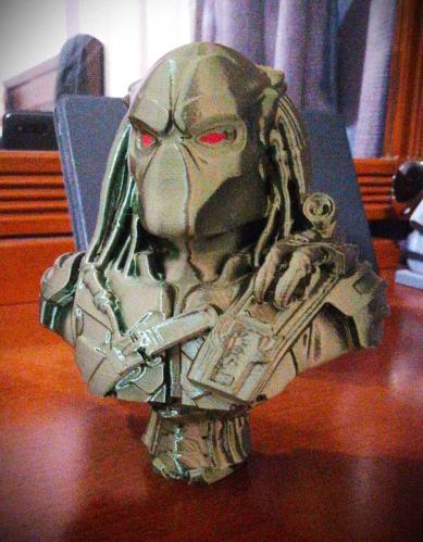 PREDATOR BÜSTÜ