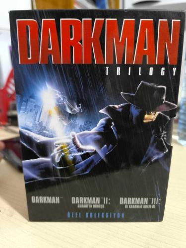 LOT.11 » Darkman Trilogy – Özel Koleksiyon Kutusu (3 Filmlik Tam Seri)