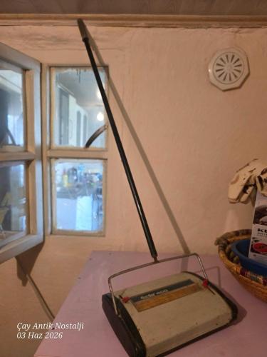 ANTİKA GIRGIR 400 MANUEL SÜPÜRGE GÖRÜLDÜĞÜ GİBİ YORGUN