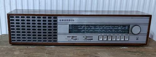 1970 YILLARI GRUNDİG MARKA AHŞAP KASALI FM Lİ FAAL ÇALIŞAN RADYO