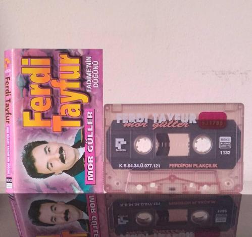 Ferdi Tayfur - Mor Güller / İçim Yanar