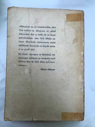 Bu Dünyadan Nazım Geçti