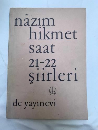 Saat 21 - 22 Şiirleri