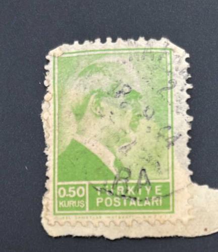 Türk Pulu - Turkish Stamp - Mektup Zarfından Kesilmiş /  Postadan Geçmiş Pul Filateli - 1944 DAMGALI - İSMET İNÖNÜ TEMALI PUL ,  0.50 KURUŞ - Türkiye Cumhuriyeti - NOSTALJİK DOĞUM GÜNÜ HEDİYESİ