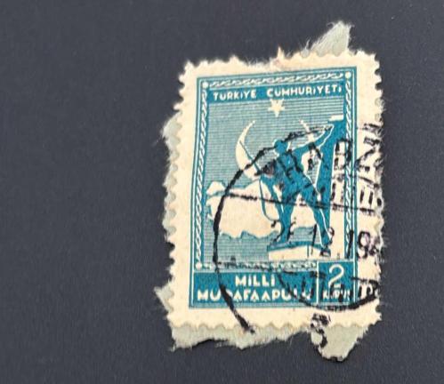 Türk Pulu - Turkish Stamp - Mektup Zarfından Kesilmiş /  Postadan Geçmiş Pul Filateli - DAMGALI - MİLLİ MÜDAFAA TEMALI PUL ,  2 KURUŞ - Türkiye Cumhuriyeti - NOSTALJİK DOĞUM GÜNÜ HEDİYESİ