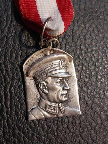 Gümüş, Sanatçı İmzalı,  Özel Tasarım Üniformalı Gazi Mustafa Kemal Atatürk..