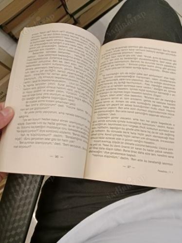 PARADOKS KUSUR KUSURSUZLUKTA ( İMZALI İTHAFLI )