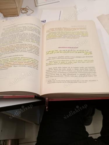 Hadislerle Gerçekler; İslam Öncelikli Bir Hayat İçin (Ciltli)