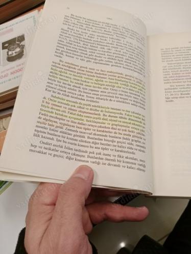 Dört Kapı Kırk Eşik - İslam Toplumlarında Sufî Gelenekler ve Derviş Tipleri