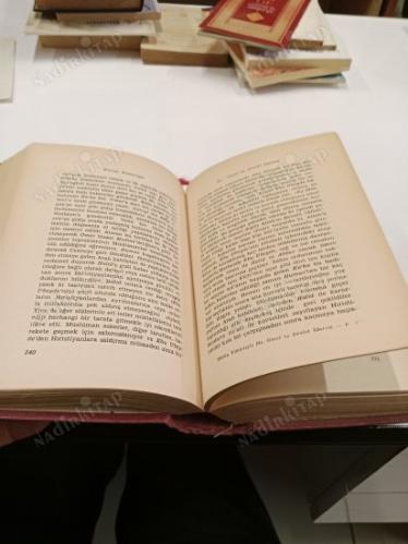 HZ. ÖMER VE DEVLET İDARESİ / BÜTÜN YÖNLERİYLE ( 2 Cilt Tek Kitapda