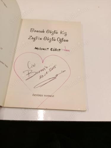Boncuk Gözlü Kız Zeytin Gözlü Oğlan ( İmzalı ) ( 1. Baskı )