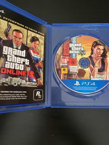 GTA V Premium Edition - PS4
