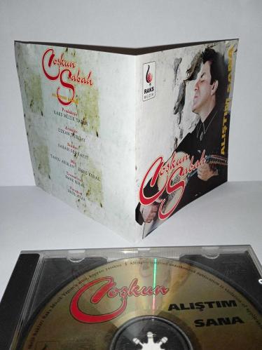 CD Coşkun Sabah Alıştım sana albümü. Orijinal Raks 1993 sarı bandrollü dönem baskı albüm. Disk 10 üzerinden 9.5 temiz sorunsuz çalışıyor. Kartonet temiz koleksiyonluk
