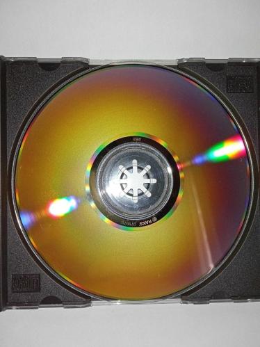 CD Coşkun Sabah Alıştım sana albümü. Orijinal Raks 1993 sarı bandrollü dönem baskı albüm. Disk 10 üzerinden 9.5 temiz sorunsuz çalışıyor. Kartonet temiz koleksiyonluk