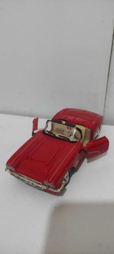 1960 Chevrolet corvette 1/32  koleksiyonluk