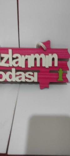 kizlarimin odası  Kapı Süsü