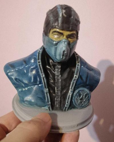 Mortal Kombat Büstü
