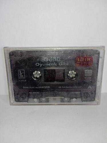 Kaset Güllü oyuncak gibi albümü. Orijinal 1994. Kartoneti yok, baştan sona dinlendi sorunsuz çalışıyor.