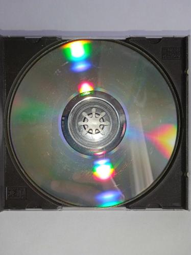 CD Deep Purple Made in Japan albümü. Orijinal İtalya baskı sarı bandrollü dönem albüm. Dinlemeyi etkilemeyen çizikler var, sorunsuz çalışıyor