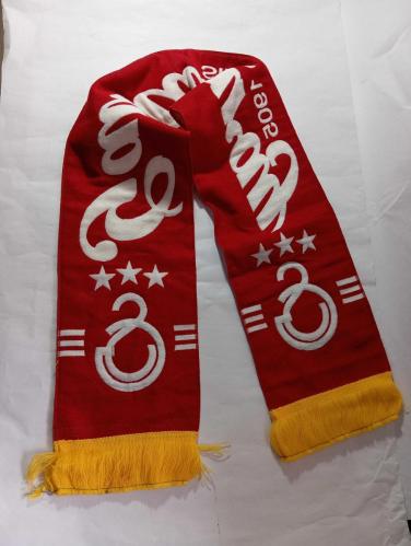 Galatasaray GS atkı. Resimlerdeki haliyle koleksiyon dekorluk kullanimlik