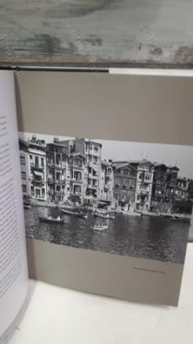 Ara Güler's Istanbul - Foreword by Orhan Pamuk