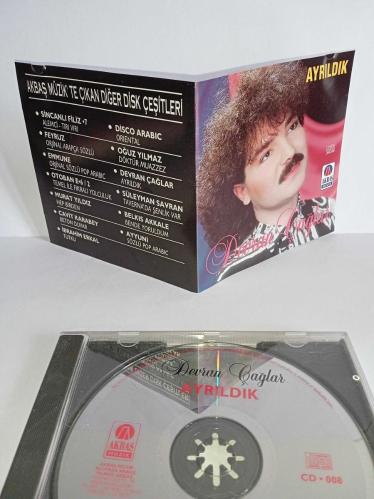 CD Devran Çağlar ayrıldık albümü. Orijinal AKBAŞ Müzik ALMAN baskı dönem albüm. Disk 10 üzerinden 9.8 Tertemiz sorunsuz çalışıyor. NADİR Koleksiyonluk