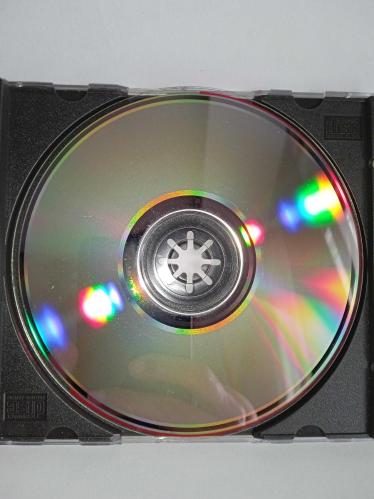CD Herşeyim Sensin Muazzez Ersoy Her Şeyim sensin albümü. Orijinal 1992 NET SES GmbH ALMAN baskı dönem albüm. Disk 10 üzerinden 9 sorunsuz çalışıyor. ULTRA NADİR Koleksiyonluk