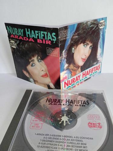 CD Nuray Hafiftaş arada Bir albümü. Orijinal 1993 NET SES GmbH ALMAN baskı dönem albüm. Disk 10 üzerinden 9 sorunsuz çalışıyor. NADİR Koleksiyonluk