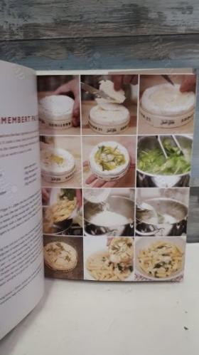 Jamie's Ministry of Food: Anyone Can Learn to Cook in 24 Hours - Hardcover