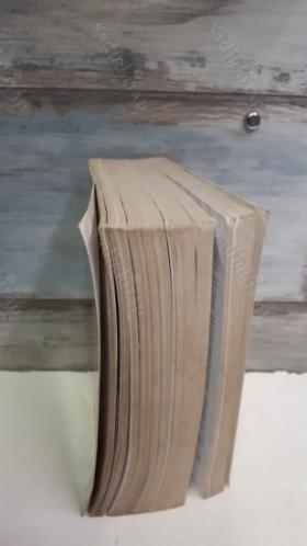 THE OXFORD ANTHOLOGY OF ENGLISH LITERATURE Volume 1
