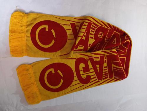 Galatasaray GS atkı. Resimlerdeki haliyle koleksiyon dekorluk kullanimlik