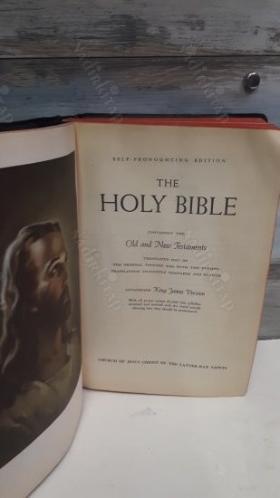 The Holy Bible King James Version R