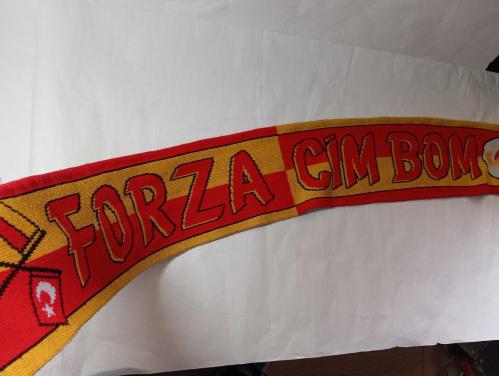 FORZA Galatasaray GS atkı. Resimlerdeki haliyle koleksiyon dekorluk kullanimlik