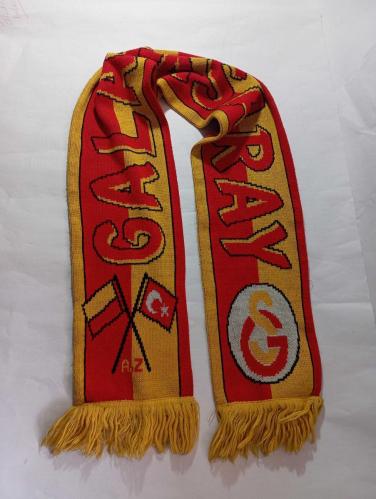 FORZA Galatasaray GS atkı. Resimlerdeki haliyle koleksiyon dekorluk kullanimlik