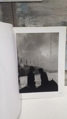 Tribute to Ara Güler = Ara Güler'e saygı = Hommage an Ara Güler.
