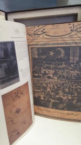 Basında Mustafa Kemal Atatürk 1912-1938 (Deri Ciltli Olup Orijinal Kutu İçerisindedir)