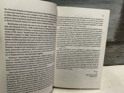 İstanbul'u Dolaşırken- İstanbul Gezgininin Rehberi