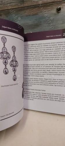MÜCEVHERCİNİN SIRLARI
