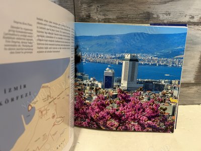 Antik Çağlardan Günümüze İzmir. KUTULU