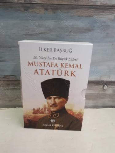 20. Yüzyılın En Büyük Lideri Atatürk ve Mustafa Kemal 2 kitap
