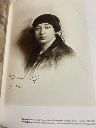 Hanedan ve Kamera-Osmanlı Sarayından Portreler / Dynasty and Camera-Portraits from the Ottoman Court